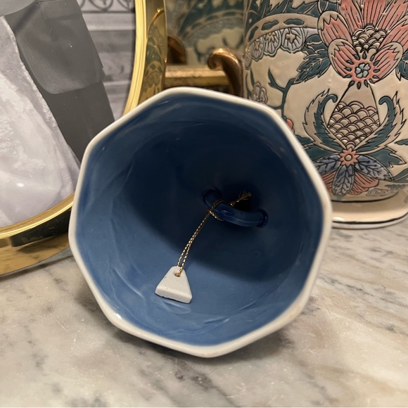 1985 Currier & Ives Christmas Bell - Picture 4 of 5